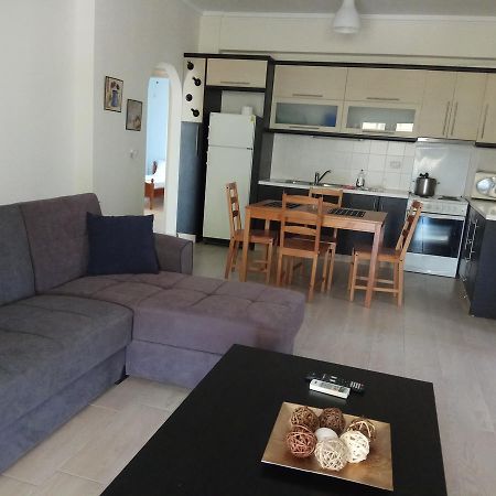 Achilles Apartments Sarandë Eksteriør billede