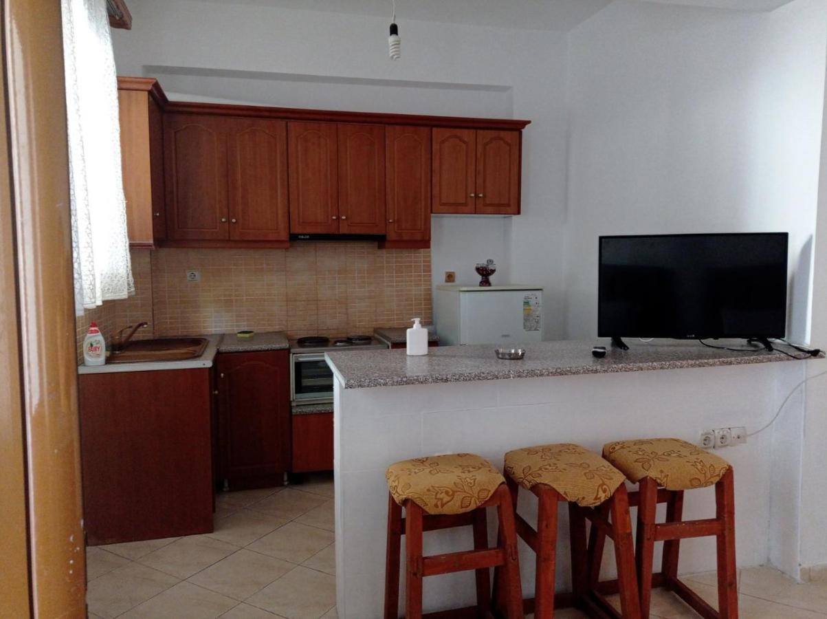 Achilles Apartments Sarandë Eksteriør billede