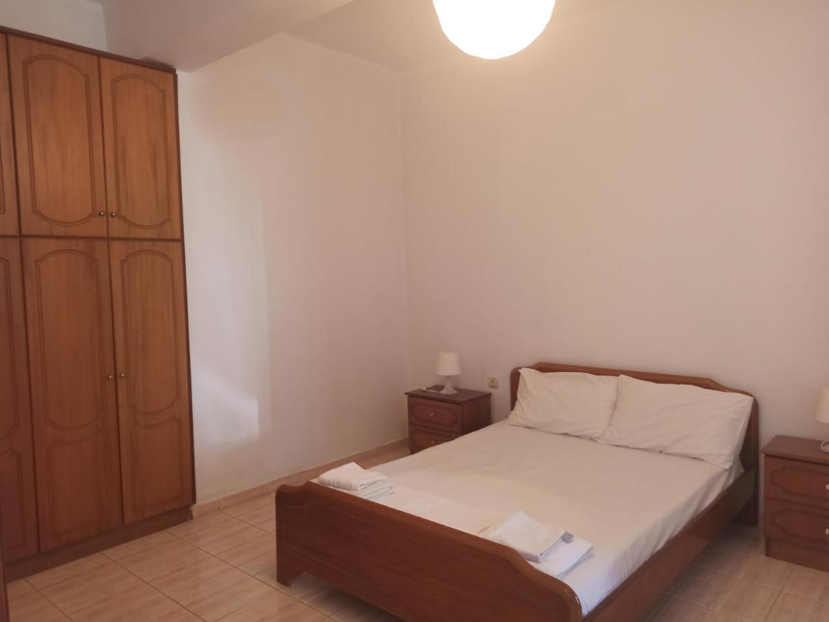 Achilles Apartments Sarandë Eksteriør billede