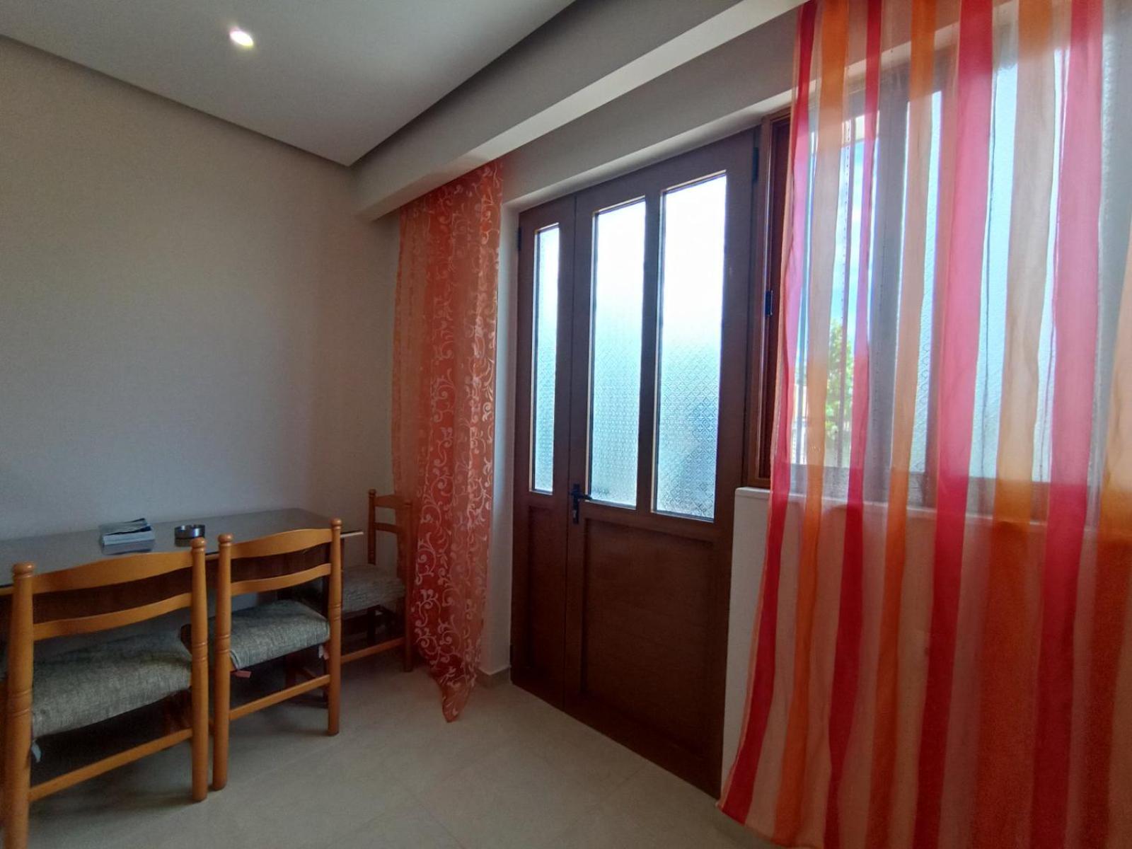 Achilles Apartments Sarandë Værelse billede