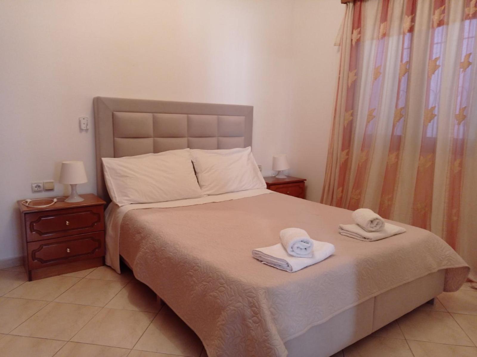 Achilles Apartments Sarandë Værelse billede