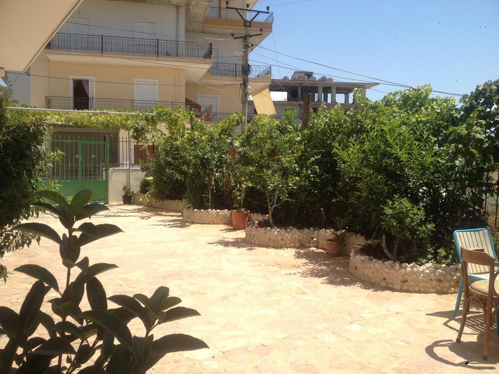 Achilles Apartments Sarandë Eksteriør billede