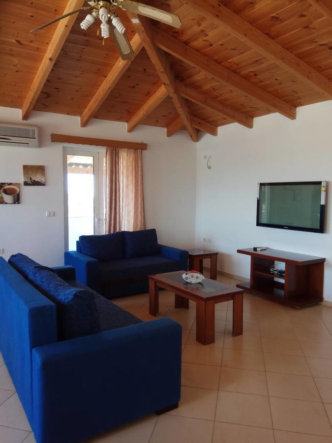 Achilles Apartments Sarandë Eksteriør billede
