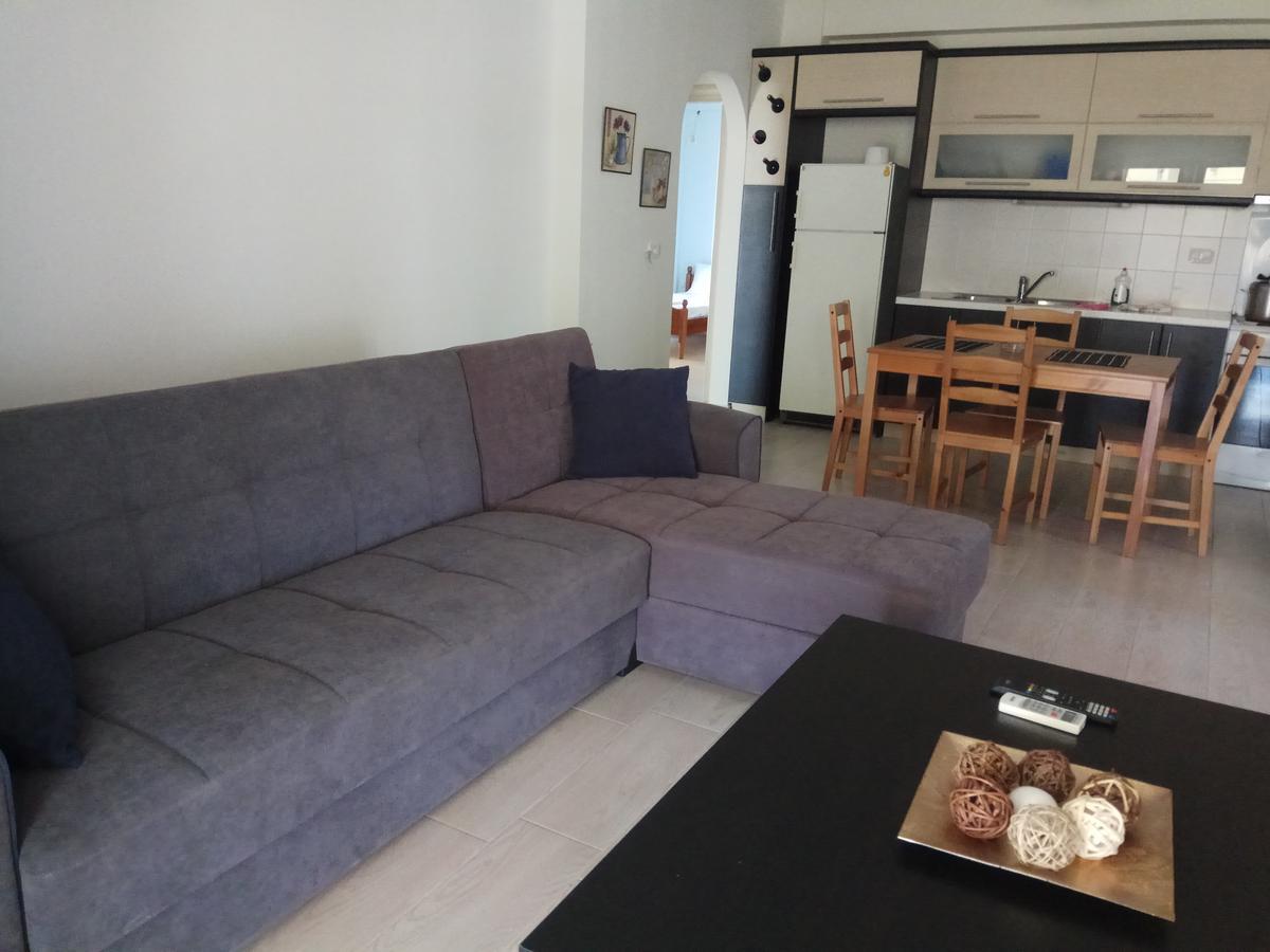 Achilles Apartments Sarandë Eksteriør billede